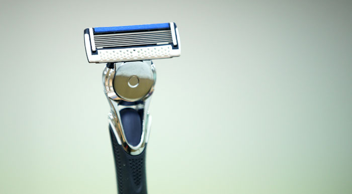 At the end of 2014, DORCO developed the world's first seven-bladed razor, the Pace7.