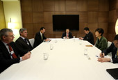 La Présidente a invité les PDG des grandes entreprises mondiales à investir en Corée  