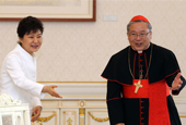 Rencontre entre la Présidente Park et les dirigeants de l’église catholique sud-coréenne 