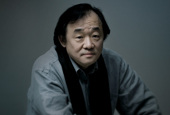 Le pianiste Kun Woo Paik accompagné par l'orchestre de Brême