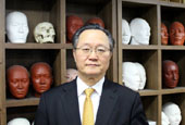 Spécialiste de l'étude des visages, Cho Yong-jin rêve d'égaler Léonard de Vinci