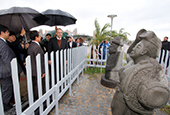 Des statues en roche volcanique de Jeju offertes aux Pays-Bas et au Paraguay