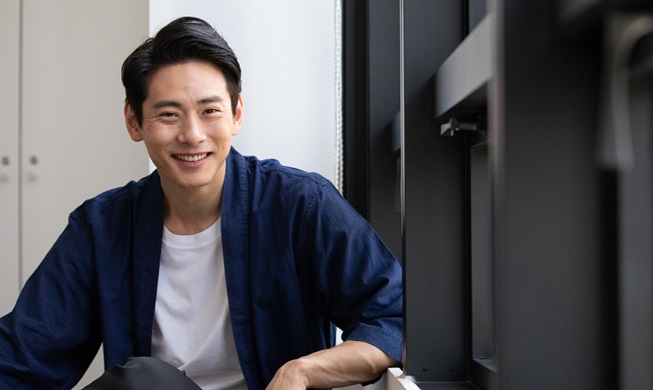 Acteur coréen Teo Yoo : « le sentiment de mélancolie, un point commun avec Viktor Tsoi »