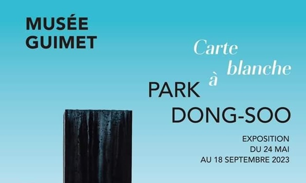 L’été, il y a toujours de belles choses à faire à Paris. Allez voir l’exposition « cette place-là » de Park Dong-Soo jusqu’au 18 septembre au musée Guimet !