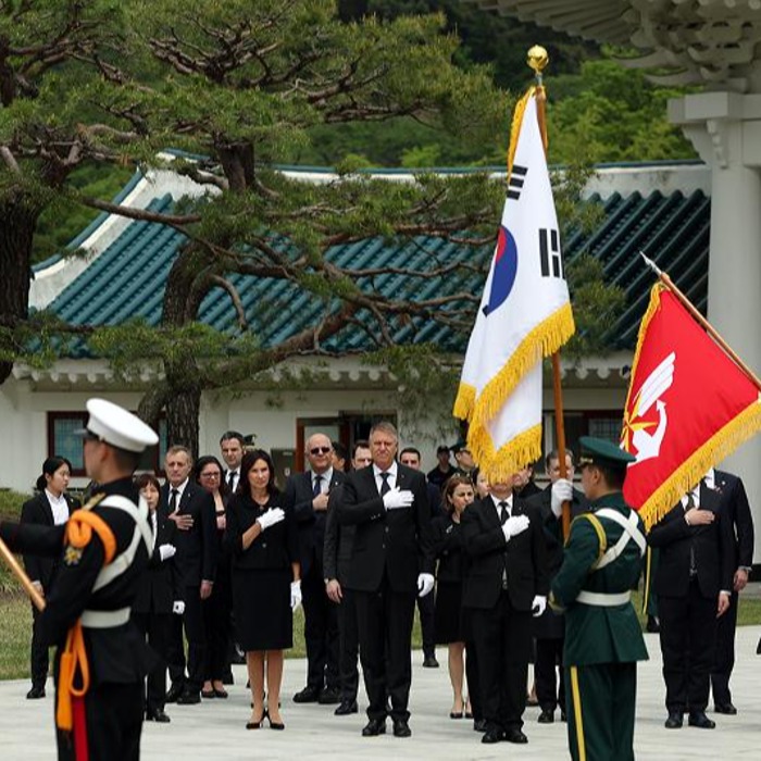 Couple présidentiel roumain à Séoul