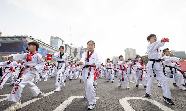 Séoul : un rassemblement de taekwondo bat un record mondial