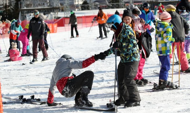 Les voyages au ski reprennent avec l'arrivée de groupes de touristes de Taïwan et de Hong Kong