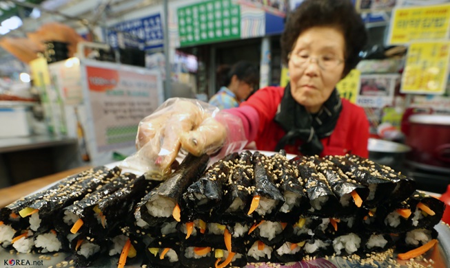La cuisine de rue coréenne figure dans la liste des 50 meilleurs aliments de rue asiatiques de CNN