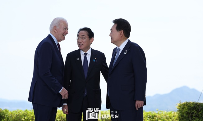 La Corée du Sud, les États-Unis et le Japon s'engagent à renforcer leur coopération