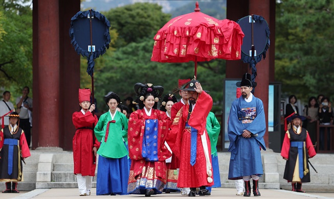 Le hanbok : patrimoine vestimentaire de la Corée