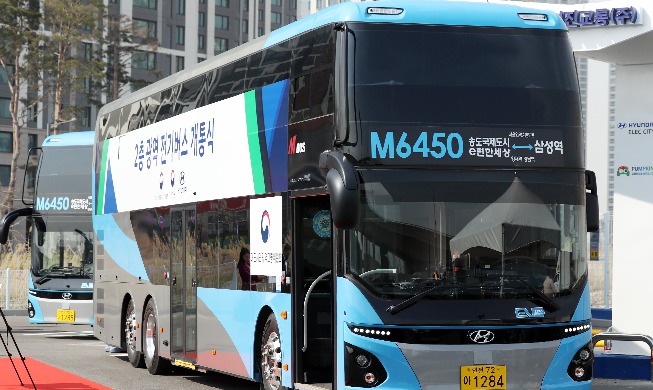 Le premier bus électrique coréen à deux étages sera mis en service la semaine prochaine
