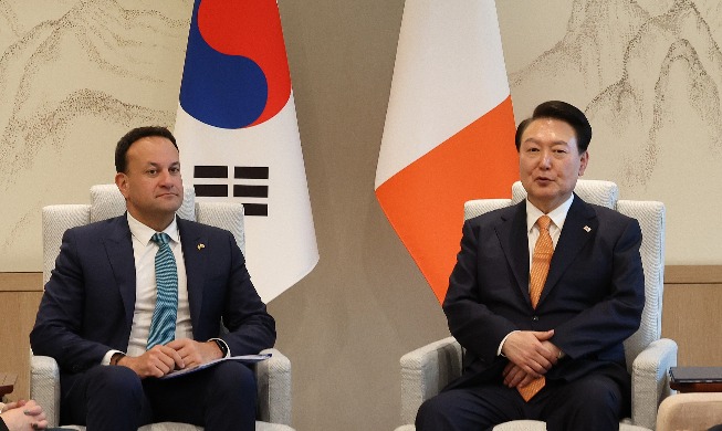 Yoon Suk Yeol s'est entretenu avec le Premier ministre irlandais pour renforcer la coopération bilatérale