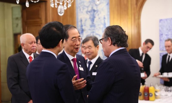 À Paris, derniers efforts de promotion de Busan 2030 pour le Premier ministre Han Duck-soo