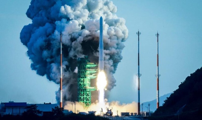 La Corée du Sud lance sa première fusée spatiale « Nuri »