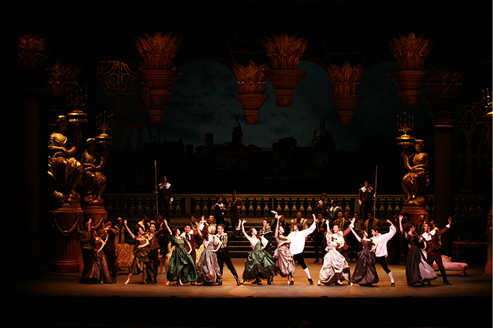 « Rigoletto » de Giuseppe Verdi, une tragique histoire d'amour entre le duc de Mantoue, son bouffon bossu Rigoletto, et la sublime fille de Rigoletto, Gilda, est au programme du festival Korea Opera 2016.