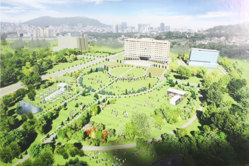 Le nouveau bureau présidentiel, tel que dévoilé par le président élu Yoon Suk Yeol le 20 mars, disposera d’un parc ouvert aux citoyens, avec une clôture basse séparant le bureau et le parc.