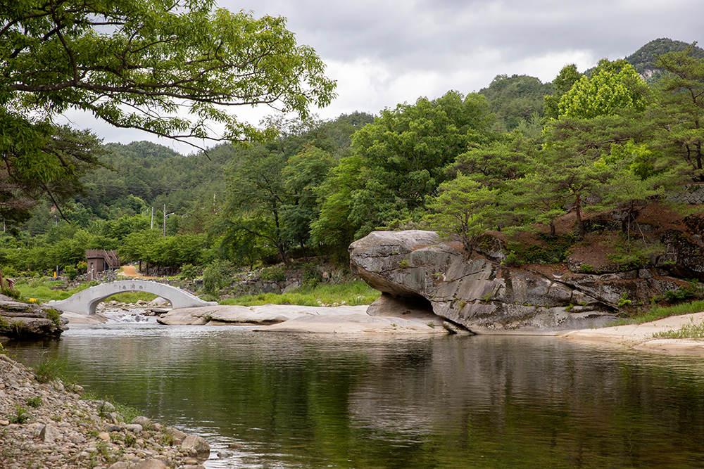 Le rocher Suseungdae dans le comté de Geochang, province de Gyeongsang du Sud. © Kim Sunjoo / Korea.net