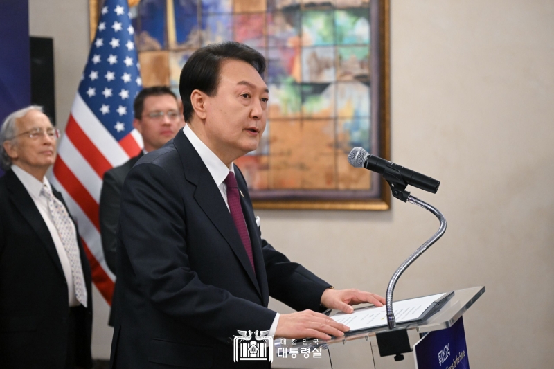 Yoon Suk Yeol devant les dirigeants d’entreprises à la Chambre de commerce des États-Unis le 25 avril 2023.