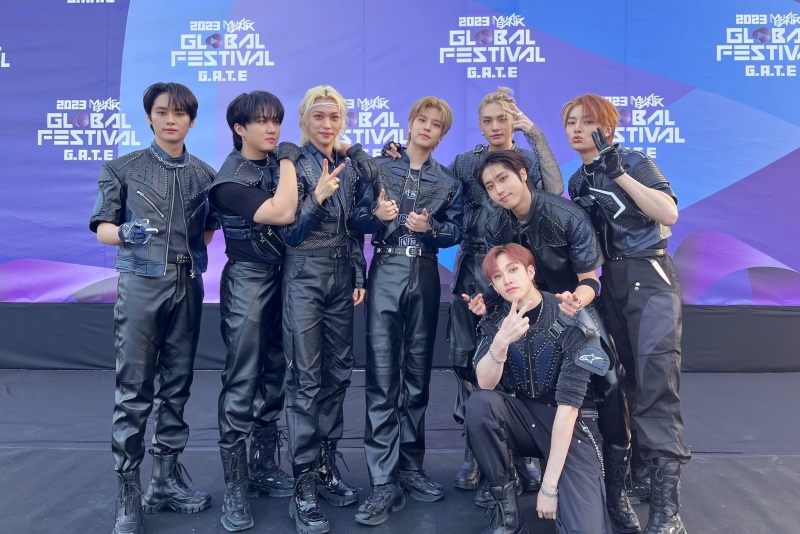 Stray Kids lors de « 2023 Music Bank Global Festival » au Japon, le 9 décembre 2023. © Compte Facebook de Stray Kids 