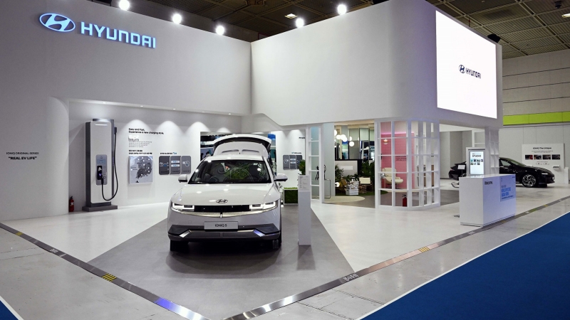 Ioniq 5 de Hyundai Motor, constructeur automobile coréen, présenté dans une exposition des véhicules écologiques « EV Trend Korea 2023 » à Séoul, en mars 2023. © Hyundai Motor 