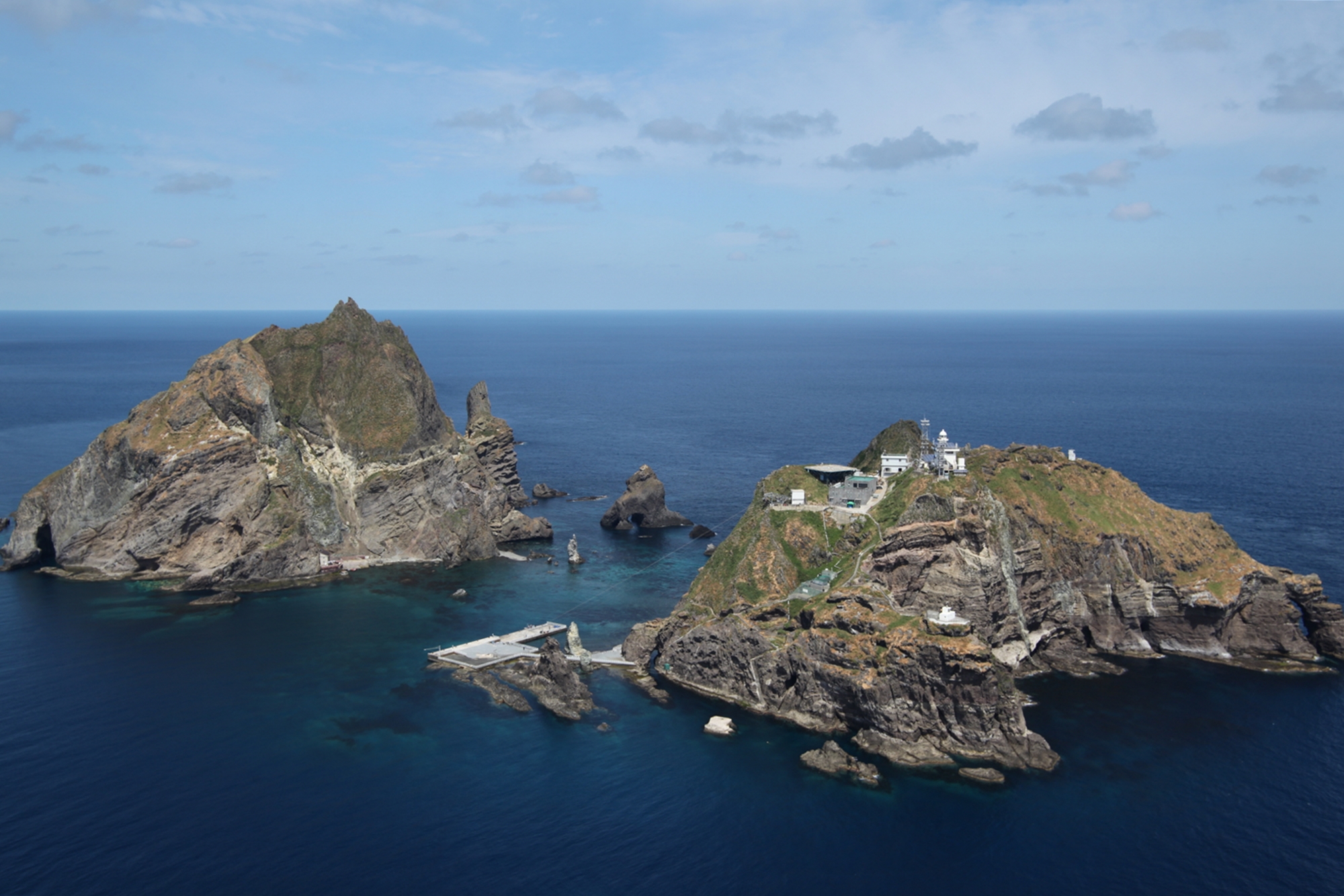 Les îlots Dokdo. © Compte Instagram du musée du Louvre