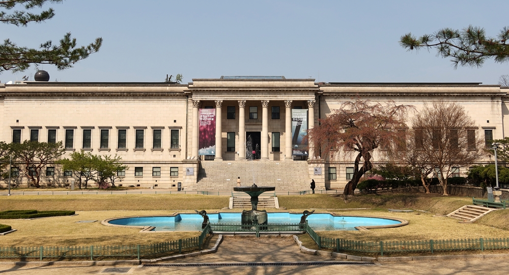 La façade de la branche de Deoksugung du musée national d’art moderne et contemporain, située au sein du palais. © Charles Audouin / Korea.net