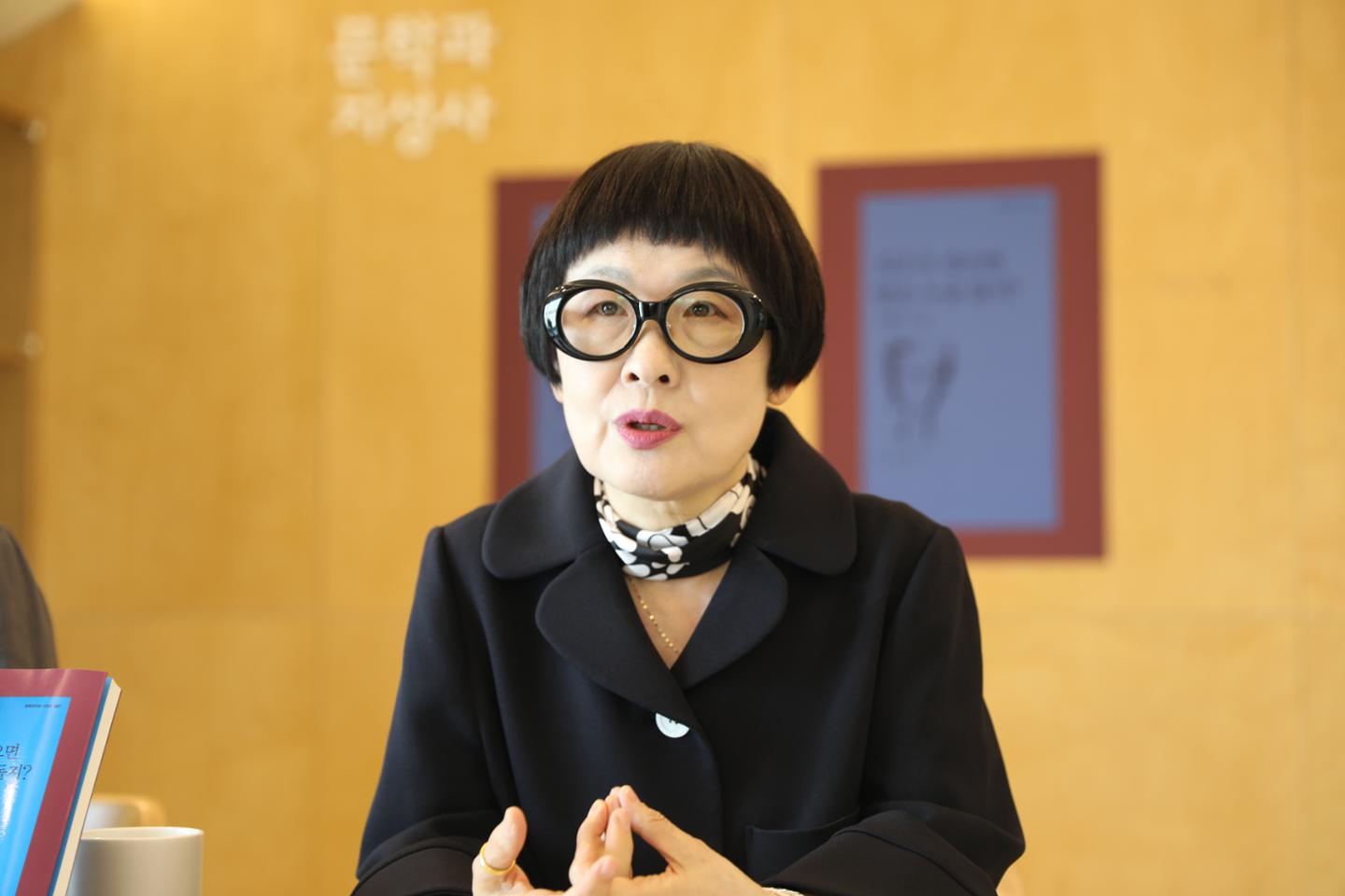 La poétesse Kim Hyesoon. © Munji Publishing