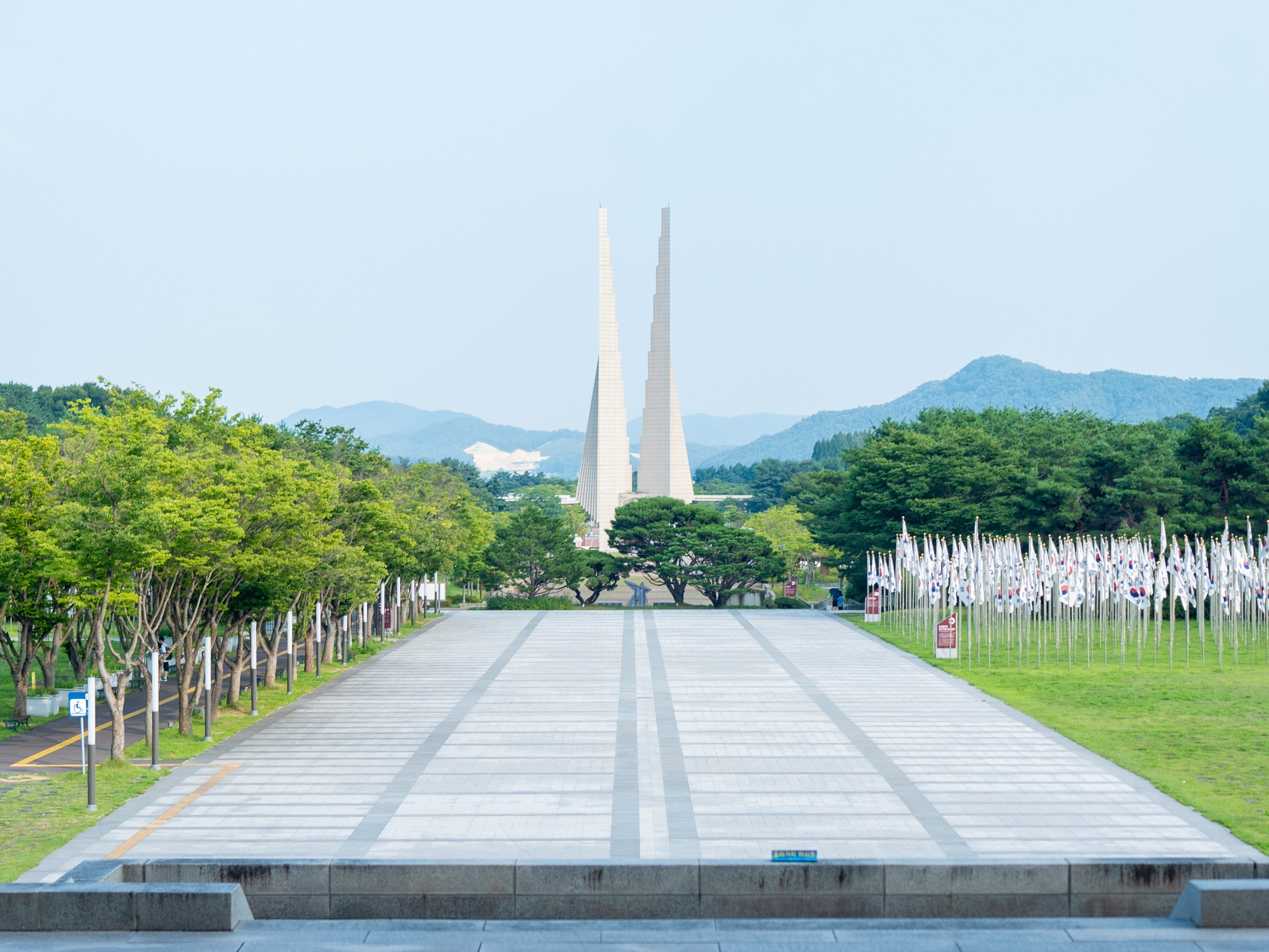 Haut de 51 mètres, le monument pour la nation du hall de l’indépendance de Corée représente l’esprit d’une nation éternelle et la volonté constante de poursuivre l’indépendance et l’autonomie. © Ministère de la Culture, des Sports et du Tourisme