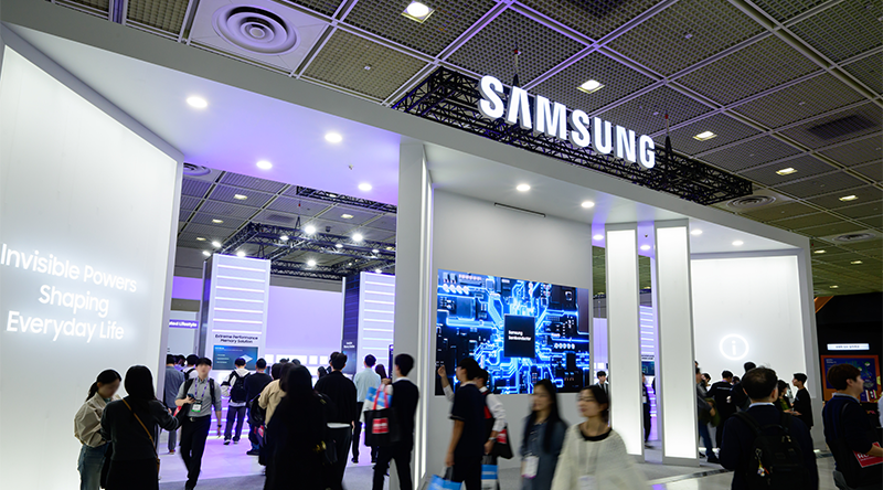 Le stand de Samsung Electronics lors du salon SEDEX 2025, qui s’est déroulé au centre des expositions Coex de Séoul du 22 au 24 octobre. © Samsung Electronics