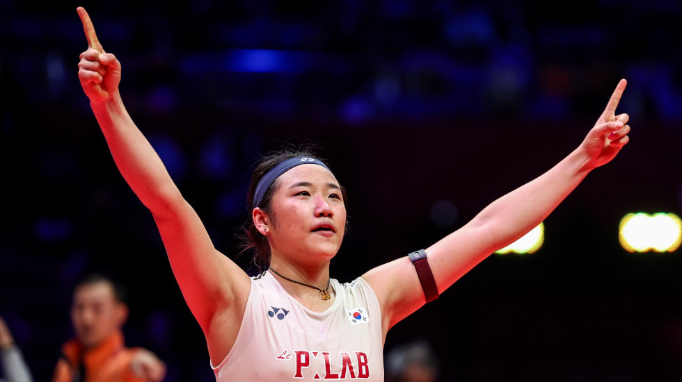 La badiste An Se-young célèbre sa victoire en simple dames aux finales du BWF World Tour, organisées à Hangzhou, en Chine, le 21 décembre 2025. © Fédération internationale de badminton