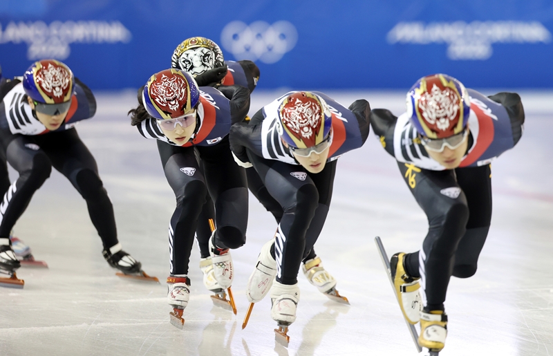 L'&eacute;quipe nationale de short-track pour les Jeux olympiques d'hiver de Milan-Cortina s'entra&icirc;ne au Centre national d'entra&icirc;nement de Jincheon, dans le Chungcheong du Nord, le 7 janvier 2026. &copy; Agence de presse Yonhap
