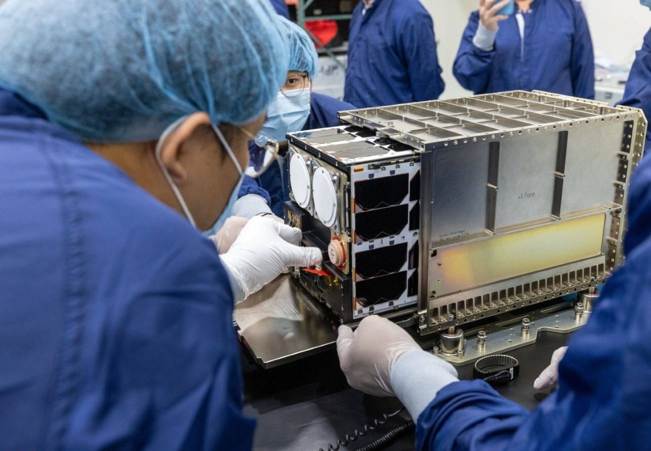 K-RadCube est un satellite de 12 unit&eacute;s (1U), chaque unit&eacute; mesurant 10 centim&egrave;tres de c&ocirc;t&eacute;, pour une masse de 19,6 kg. &copy; NASA
