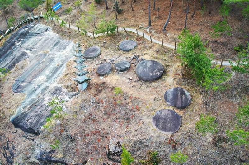Les rochers de Chilseong, dont le nom signifie « sept étoiles », tirent leur appellation de leur ressemblance avec la constellation de la Grande Ourse. © Lee Jeong Woo / Korea.net