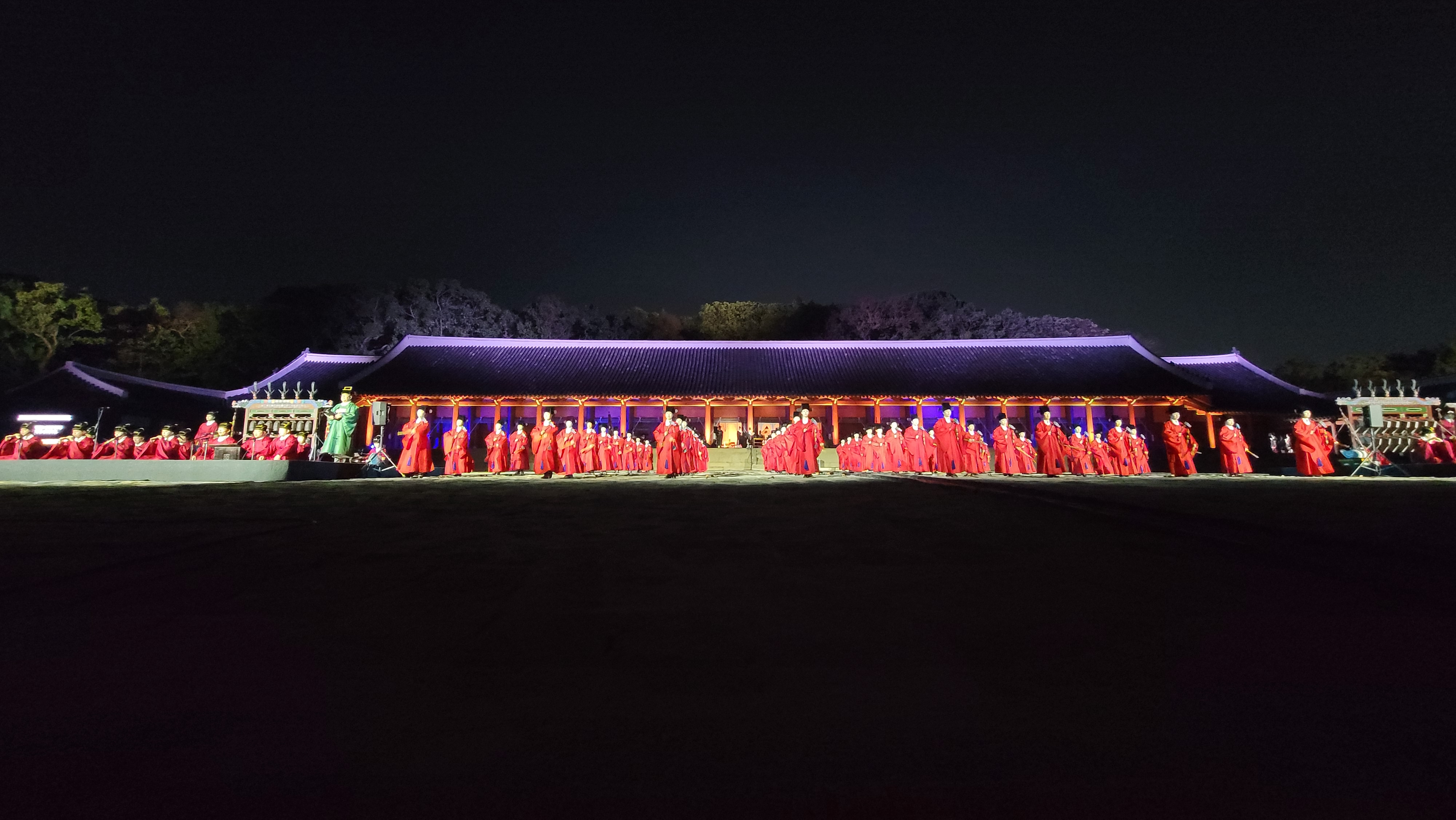 Le rituel royal ancestral du sanctuaire de Jongmyo et sa musique, en avril 2025. &copy; Korea Heritage Service