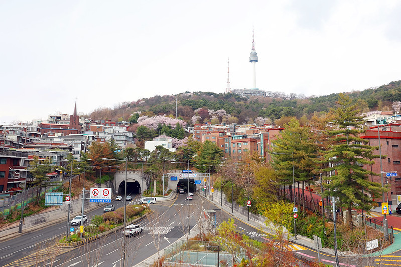 Le quartier de Haebangchon, sur la gauche. &copy; Lee Jeong Woo / Korea.net
