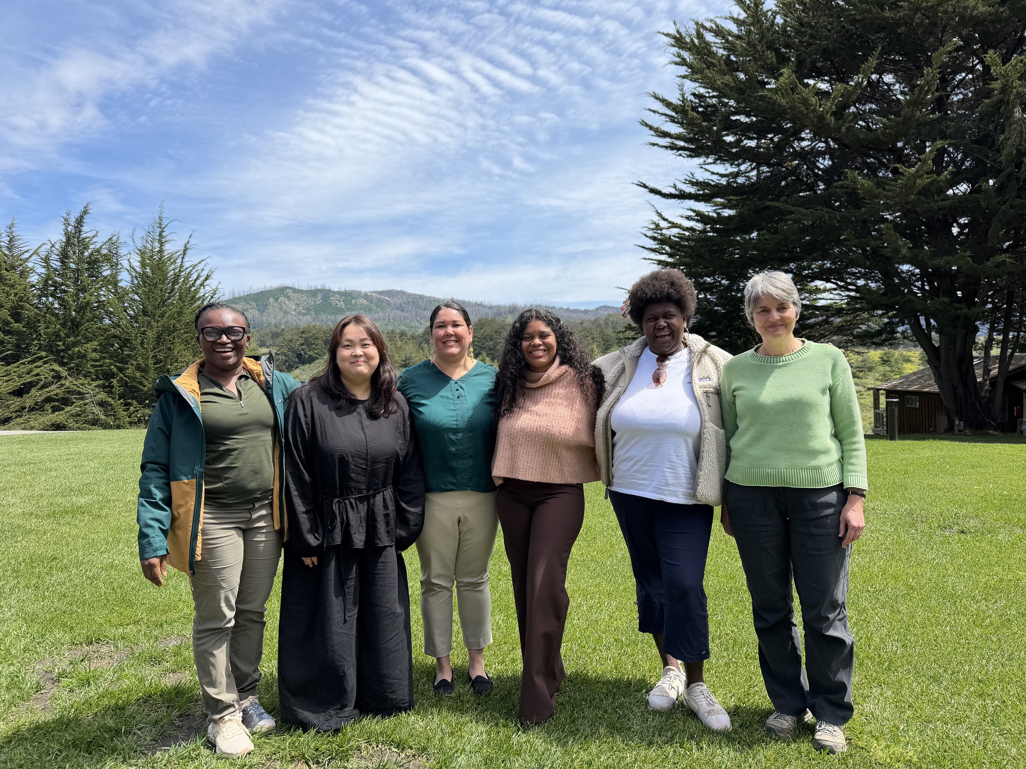 Le Prix Goldman pour l'environnement 2026 a &eacute;t&eacute; attribu&eacute; &agrave; six femmes pour la premi&egrave;re fois de son histoire. De gauche &agrave; droite, la Nig&eacute;rianne Iroro Tanshi, la Cor&eacute;enne Kim Borim, l&rsquo;Am&eacute;ricaine Alannah Acaq Hurley, la Colombienne Yuvelis Morales Blanco, la Papouane-N&eacute;o-Guin&eacute;enne Theonila Roka Matbob et l&rsquo;Anglaise Sarah Finch. &copy; Compte Facebook de la Goldman Environmental Foundation
