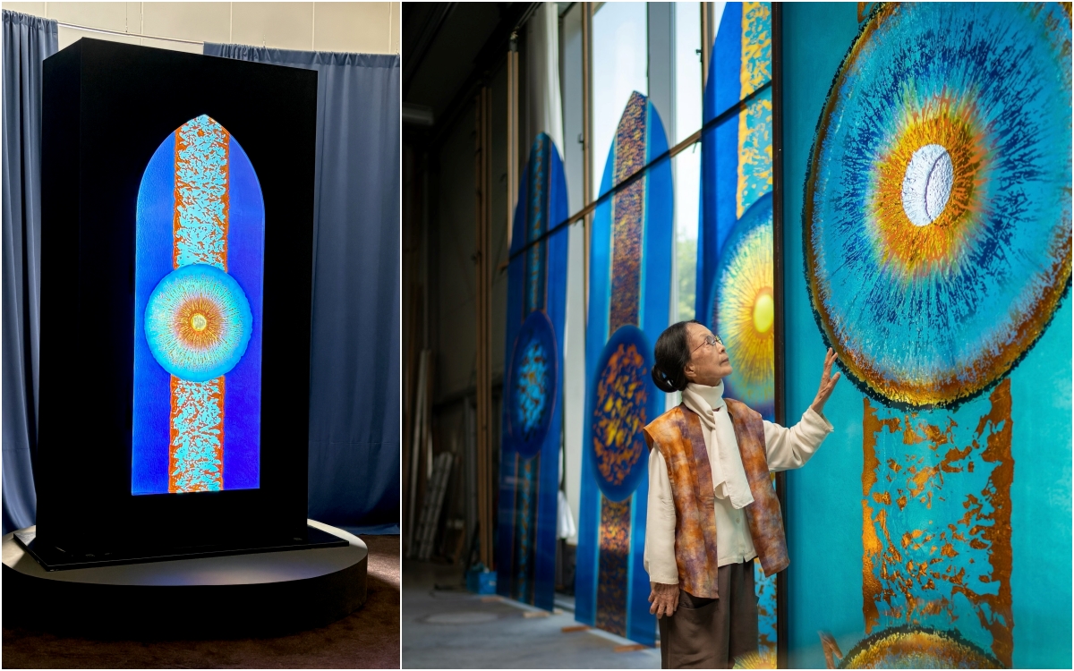 &Agrave; gauche, &laquo; Naissance de lumi&egrave;re &raquo;, reproduction d&rsquo;un des quatre vitraux install&eacute;s dans la cath&eacute;drale de Chartres et r&eacute;alis&eacute;s par Bang Hai Ja, expos&eacute;e &agrave; Cheongju. &Agrave; droite, Bang Hai Ja lors de la construction des vitraux, en 2018. &copy; Charles Audouin / Korea.net, Glasmalerei Peters Studios