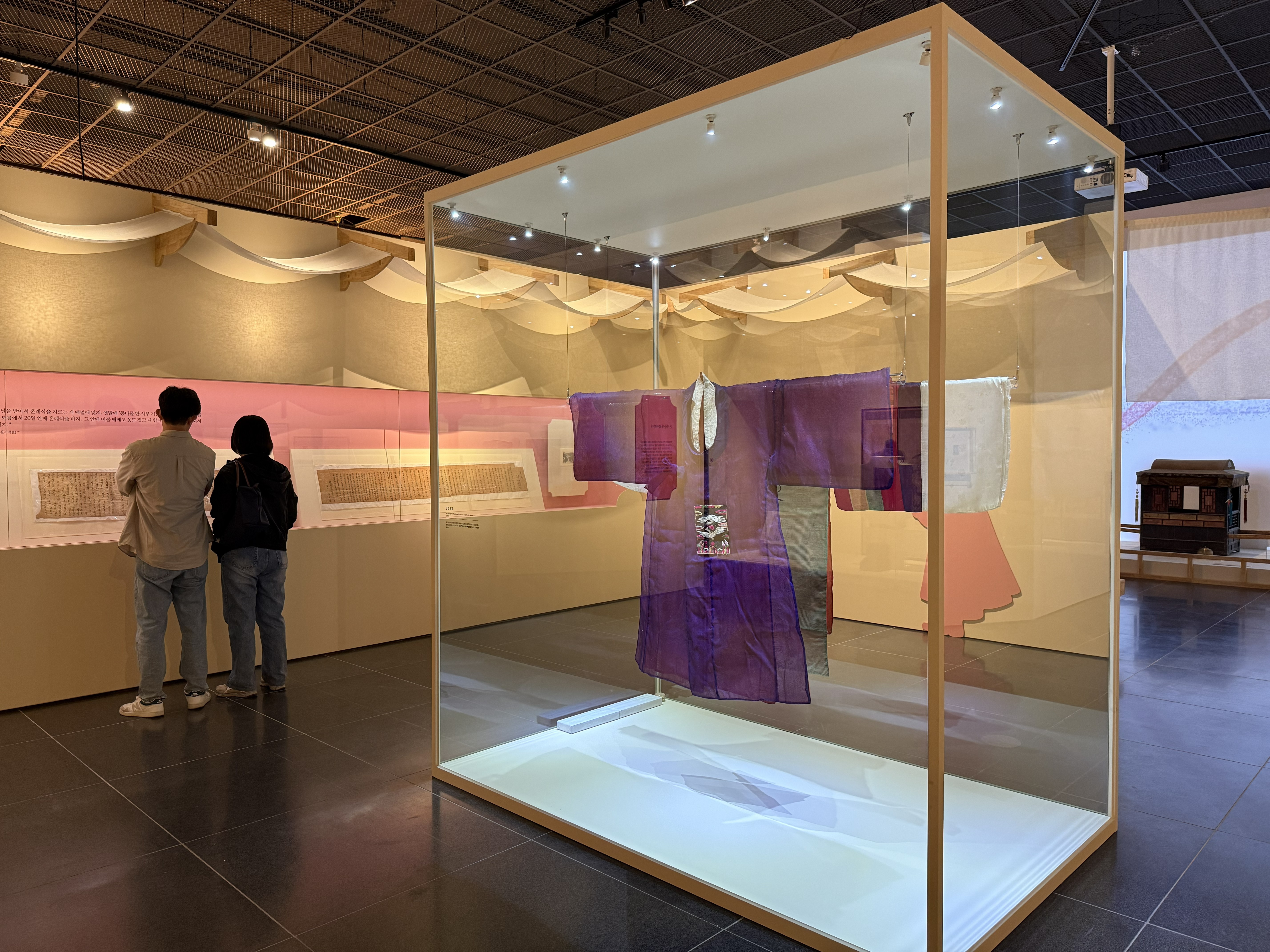 Une exposition sur le mariage se tient au mus&eacute;e d&rsquo;Ulsan depuis le 23 mai. &copy; Hong Angie / Korea.net