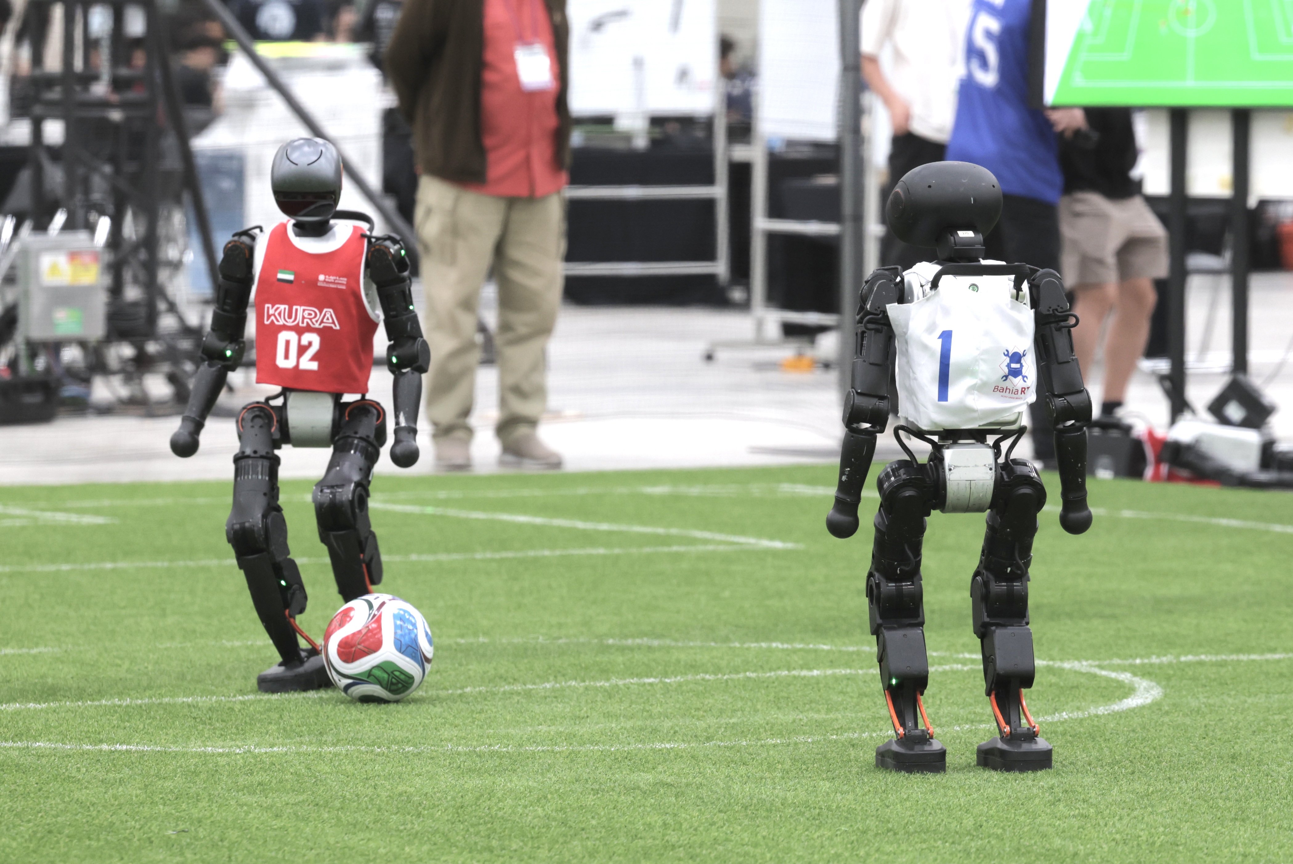 Deux robots footballers lors de la RoboCup 2026, à Incheon, le 3 juillet 2026. © Park Dae-jin / Korea.net