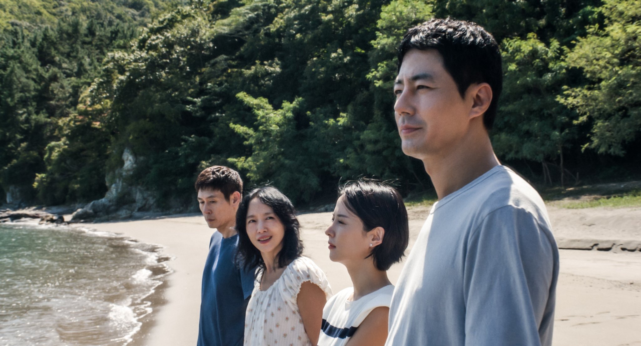 De gauche &agrave; droite, Sul Kyung-gu, Jeon Do-yeon, Cho Yeo-jeong et Zo In-sung dans &laquo; Possible Love &raquo;, le nouveau film de Lee Chang-dong. &copy; Netflix