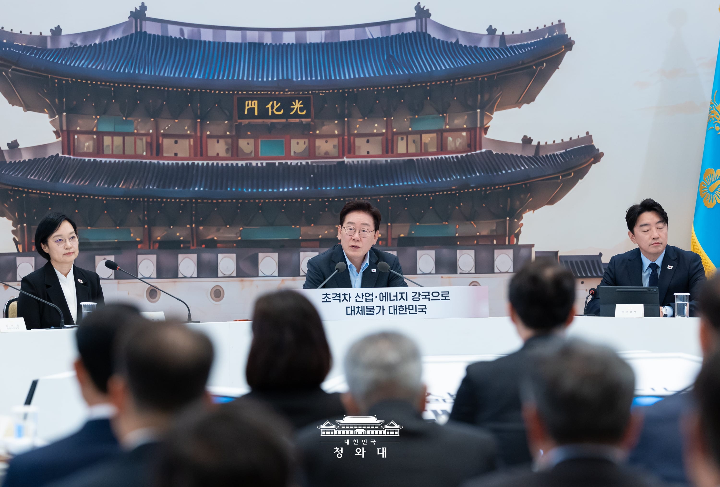 Le président Lee Jae Myung s’exprime lors d’une réunion tenue au complexe présidentiel de Cheong Wa Dae, le 4 juillet 2026. © Cheong Wa Dae
