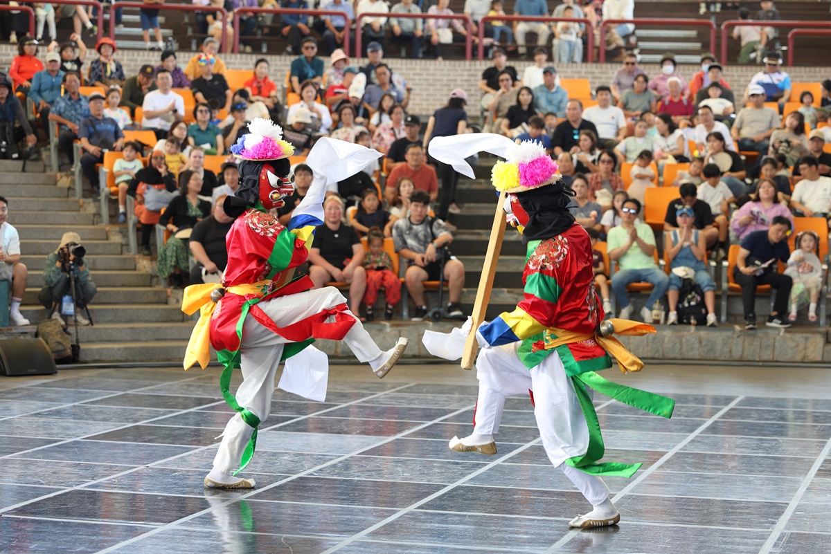 L’édition 2025 de l’Andong Maskdance Festival. © Andong Maskdance Festival