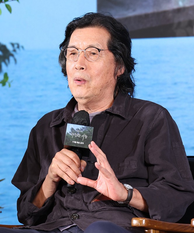 Le r&eacute;alisateur Lee Chang-dong lors d&rsquo;une conf&eacute;rence de presse &agrave; S&eacute;oul, le 25 ao&ucirc;t dernier. &copy; Park Dae-jin / Korea.net