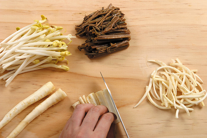 Koreanfood_jangguk_prep_L1.jpg