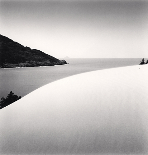 전라남도 신안 우의도의 ‘모래 언덕’ (Sand Dune, Wooi-do, Shinan, South Korea, 2012) (사진: 공근혜갤러리) 
