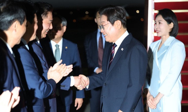Lee Jae-myung de retour en Corée après ses débuts sur la scène diplomatique mondiale