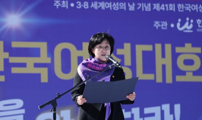 Journée internationale des femmes : le président Lee Jae Myung promet de garantir l’égalité des sexes