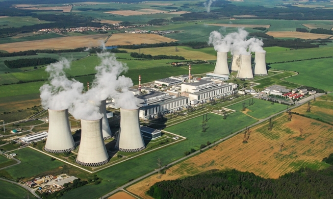 Nucléaire : la Corée signe le contrat avec la République tchèque