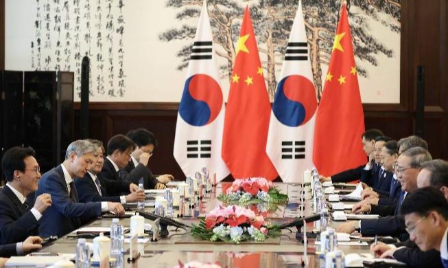 Le Premier ministre s’entretient avec son homologue chinois pour renforcer la coopération bilatérale