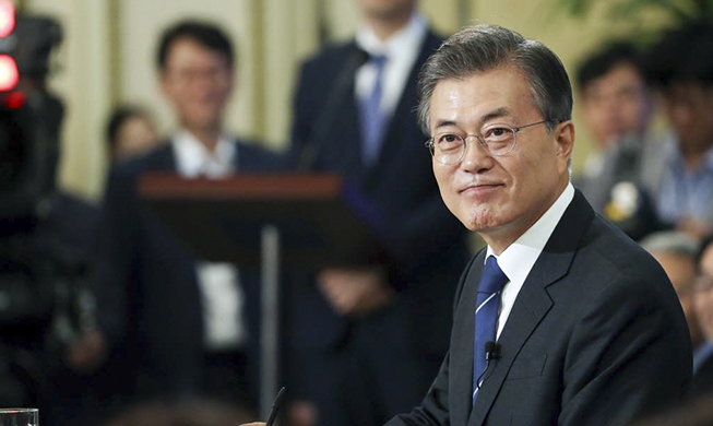 Les 100 jours du président Moon Jae-in en vidéo